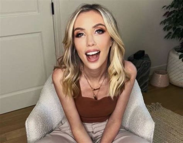 Laura Clery | Workout And Diet Plan